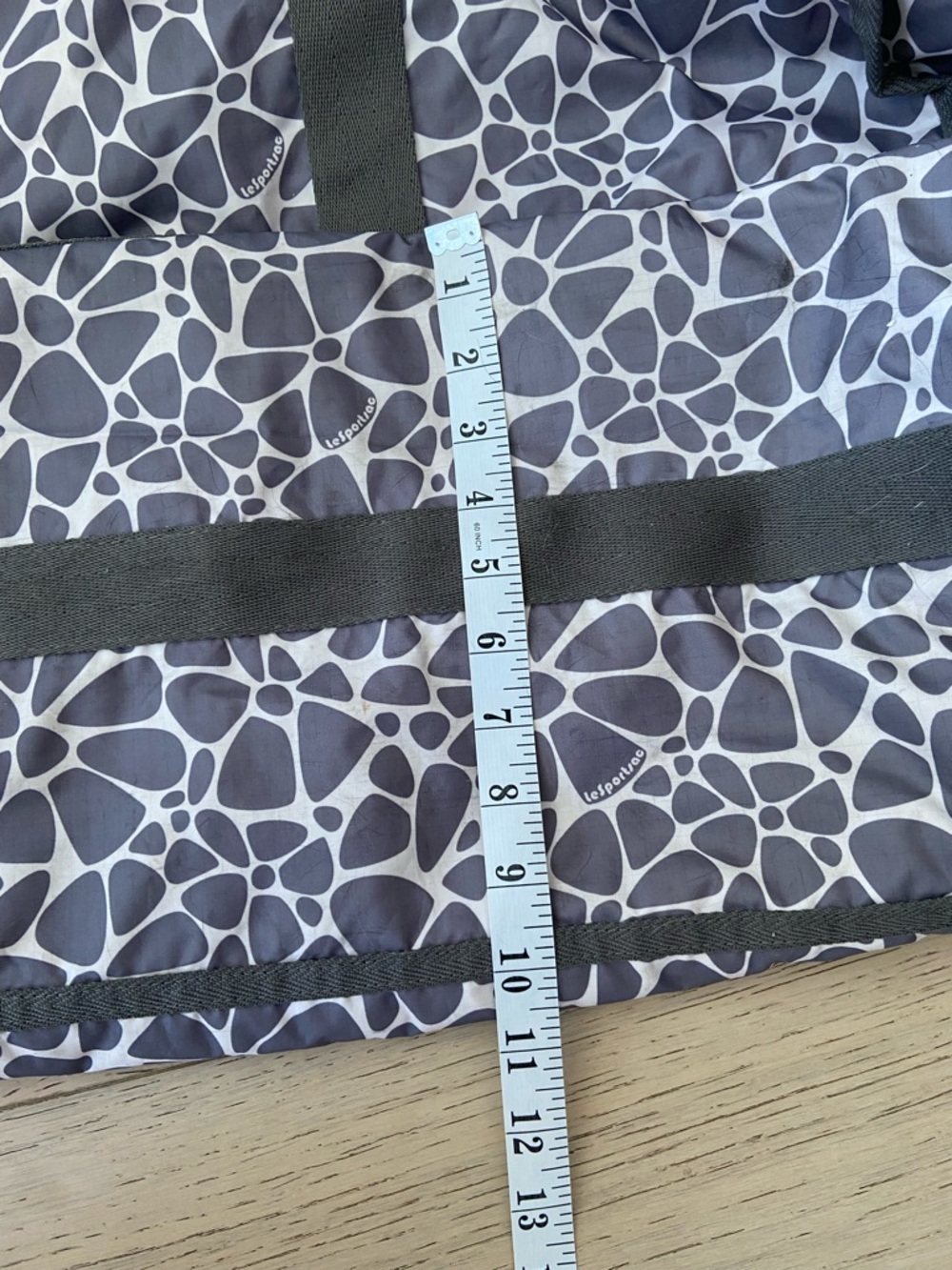 LeSportsac XL Weekender Travel Bag Grey Lightweight Carry-On Overnight - Picture 10 of 13